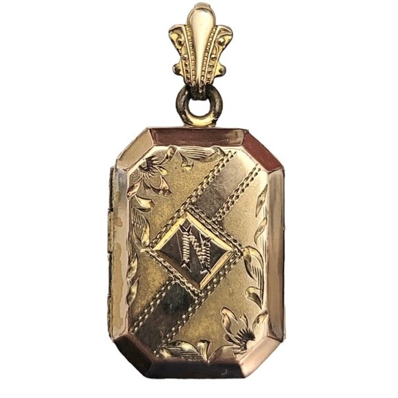 Gold Filled Vintage Hinged Square Locket With Black & White Photos Pendant E848 - Picture 2 of 9